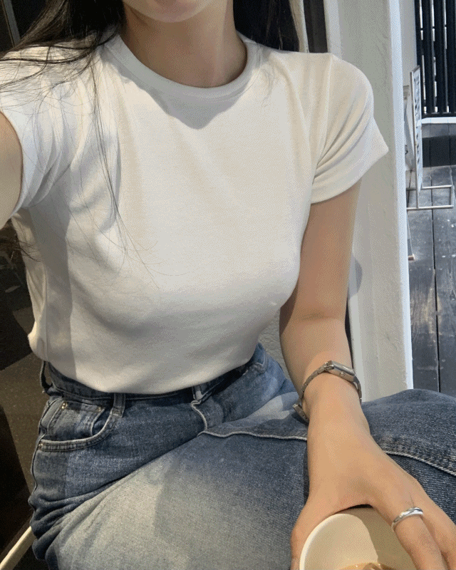 이벳 라운드넥 탄탄핏 캡소매 반팔 티셔츠 (3 color)